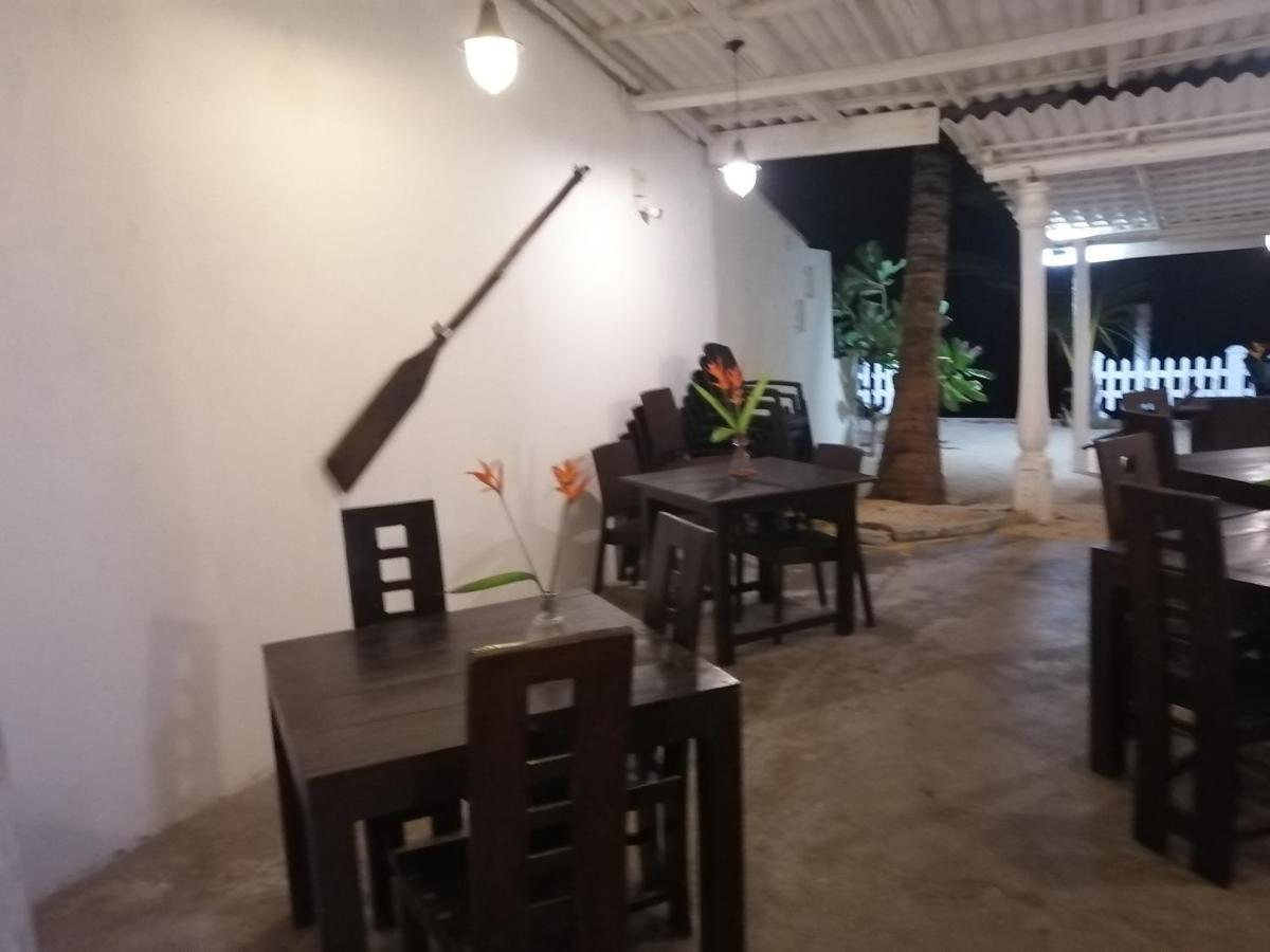 Happy Beach Villa Resort Unawatuna Exterior foto