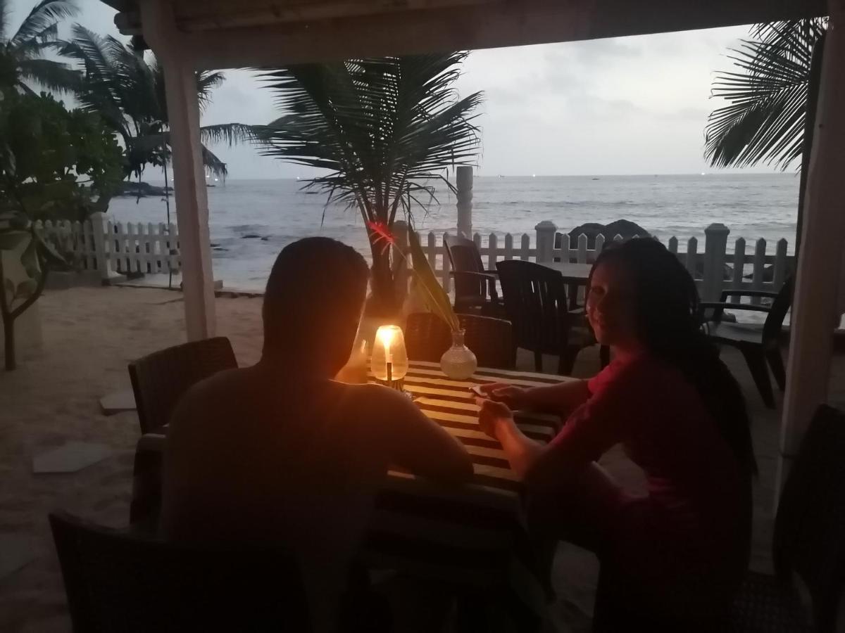 Happy Beach Villa Resort Unawatuna Exterior foto