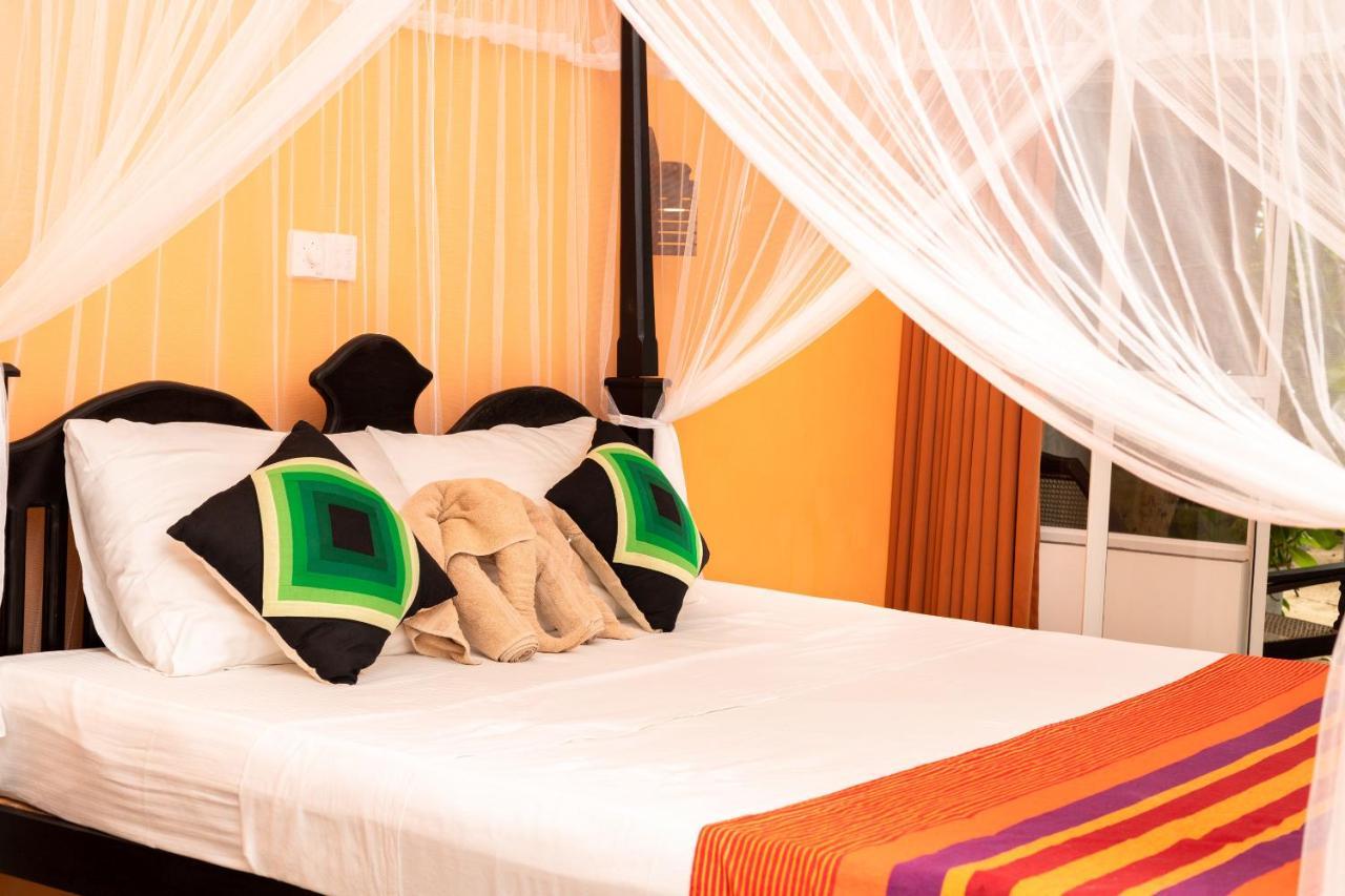 Happy Beach Villa Resort Unawatuna Exterior foto